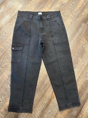 Time and Tru Black Cropped Ankle Jeans